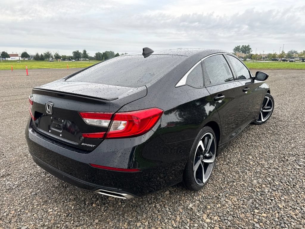 Used 2018 Honda Accord Sport image 9