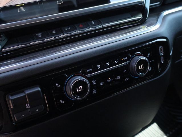 Used 2024 Chevrolet Silverado 2500 LTZ AWD/4WD image 31