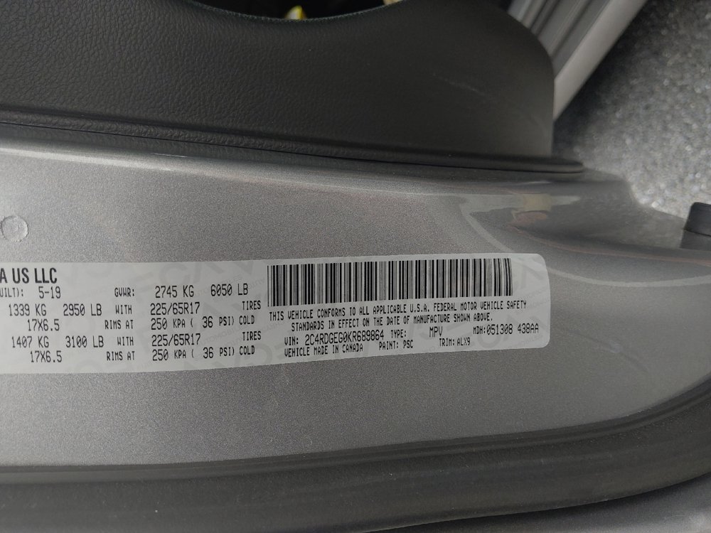 Used 2019 Dodge Grand Caravan GT w/ Safety Sphere Group FWD image 33
