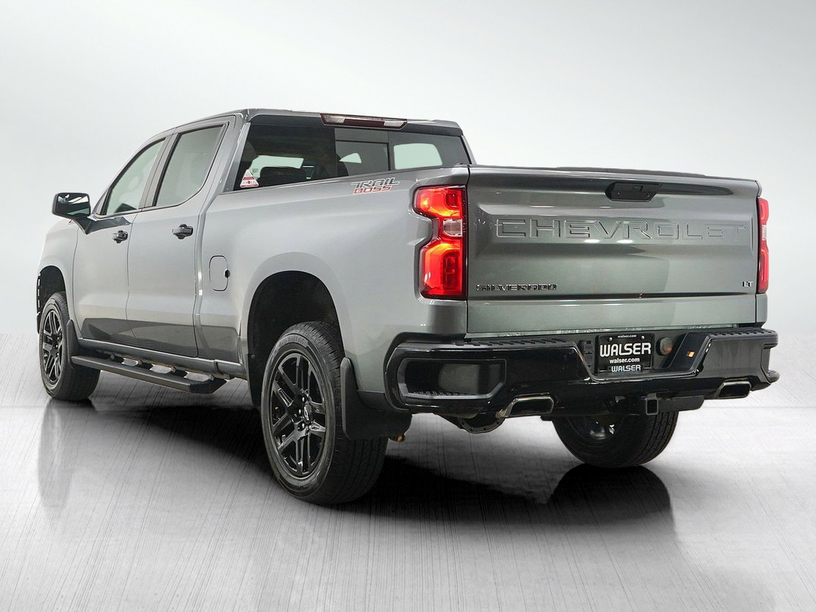 Used 2021 Chevrolet Silverado 1500 LT Trail Boss w/ Convenience Package II AWD/4WD image 3
