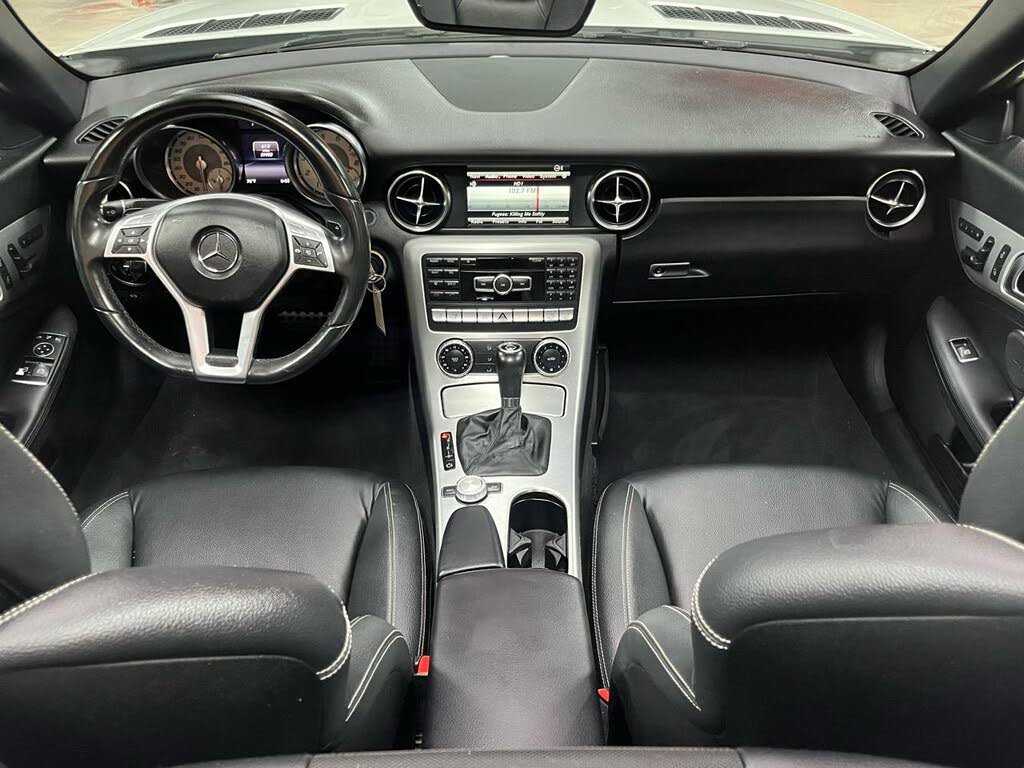 Used 2015 Mercedes-Benz SLK 250 w/ Premium Package image 16