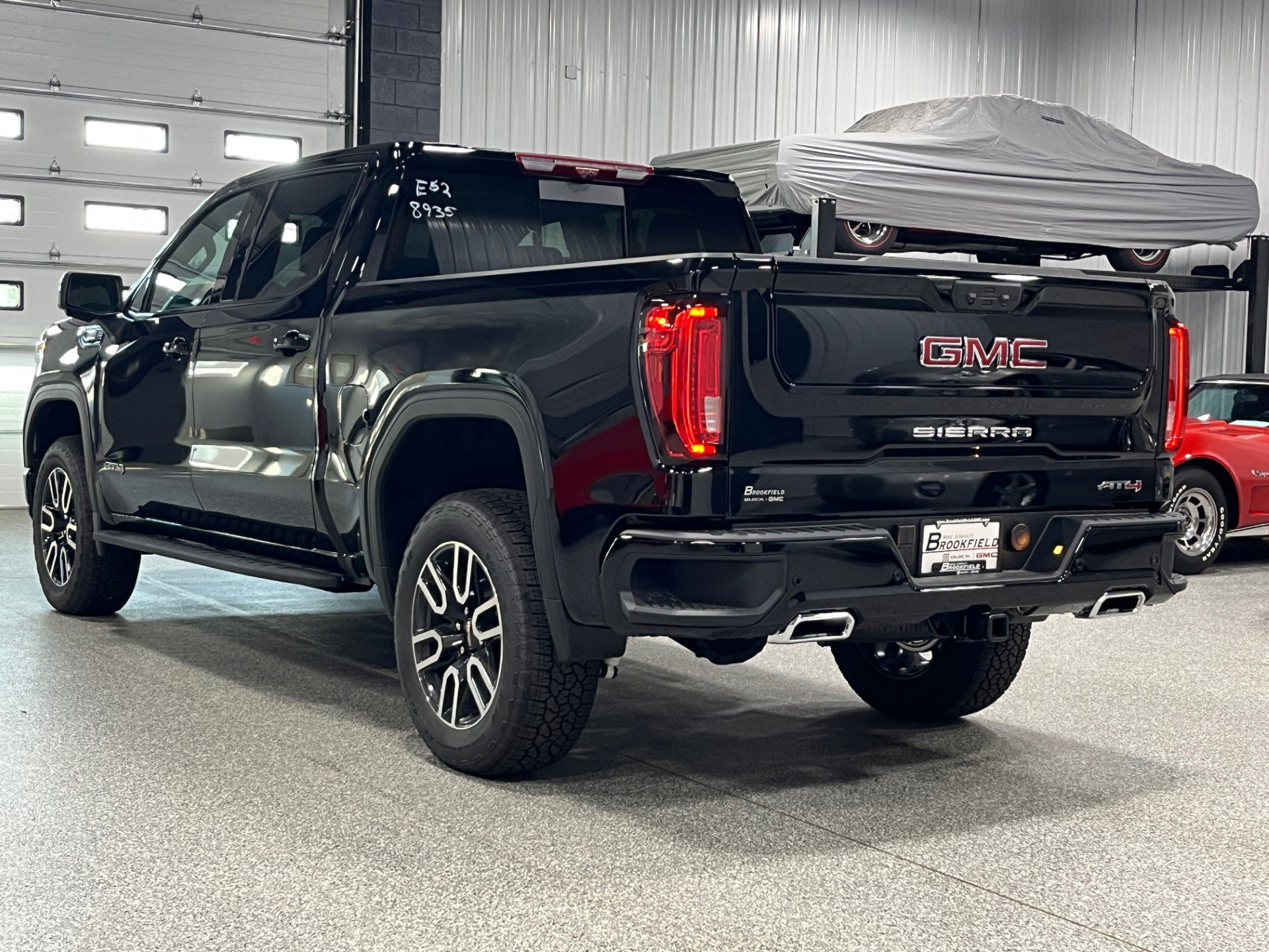New 2026 GMC Sierra 1500 AT4 w/ AT4 Premium Package image 3