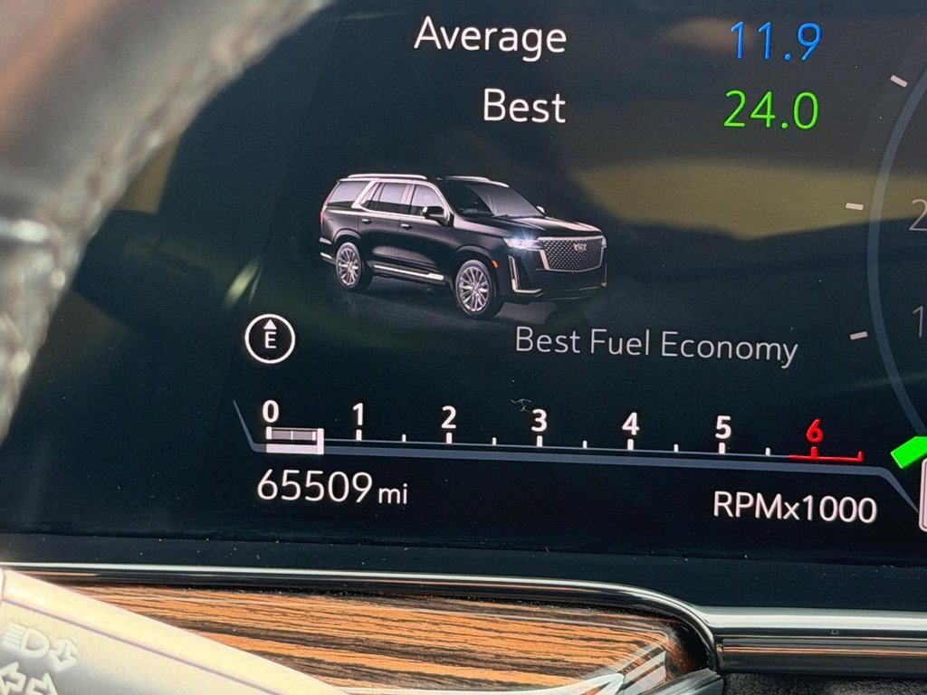 Used 2021 Cadillac Escalade ESV Premium Luxury AWD/4WD image 21