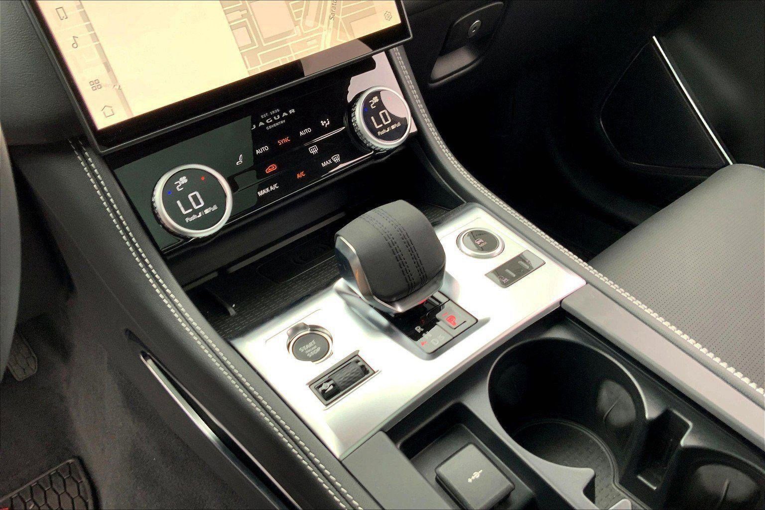 New 2025 Jaguar F-PACE R-Dynamic S AWD/4WD image 10