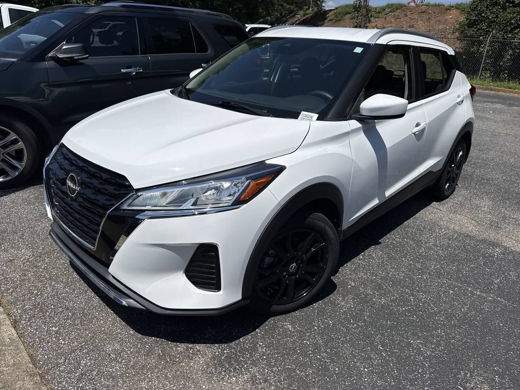 Used 2022 Nissan Kicks SV FWD image 9