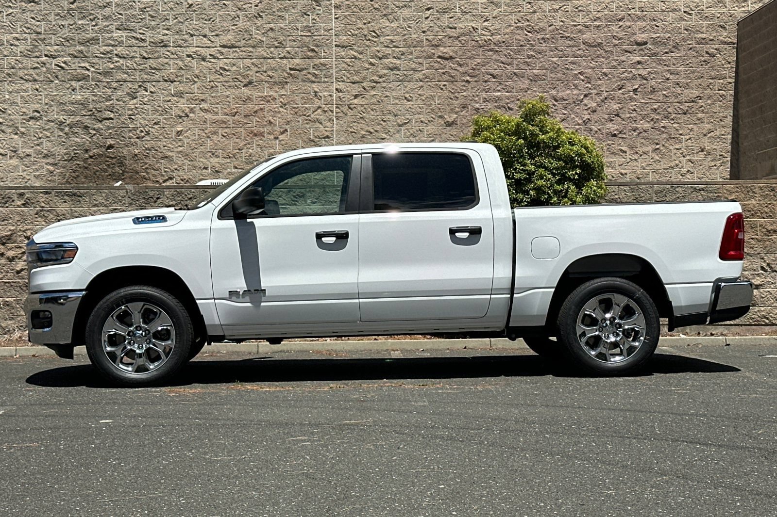 New 2026 RAM 1500 Big Horn AWD/4WD image 6