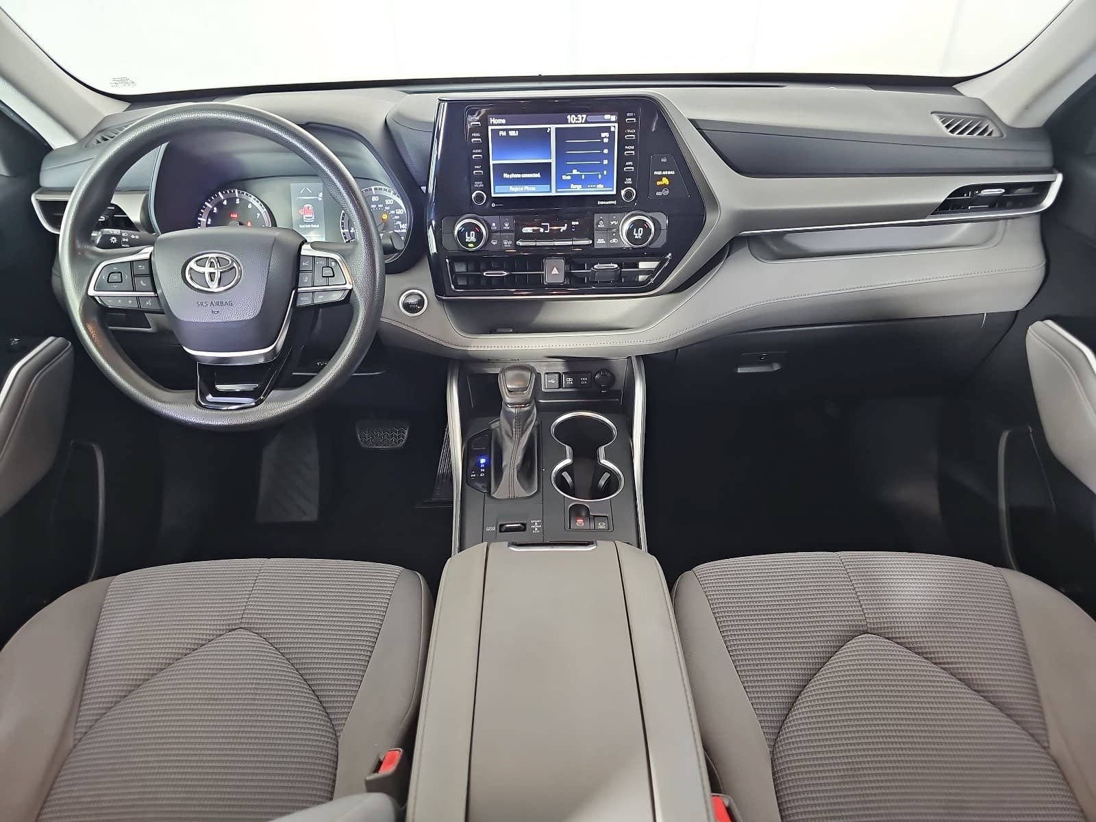 Used 2021 Toyota Highlander L FWD image 11