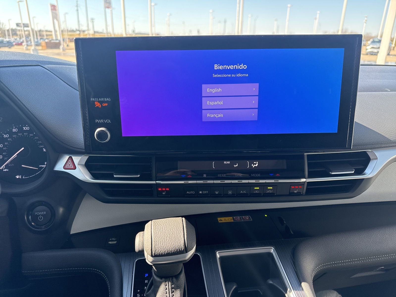 Used 2025 Toyota Sienna XLE image 15