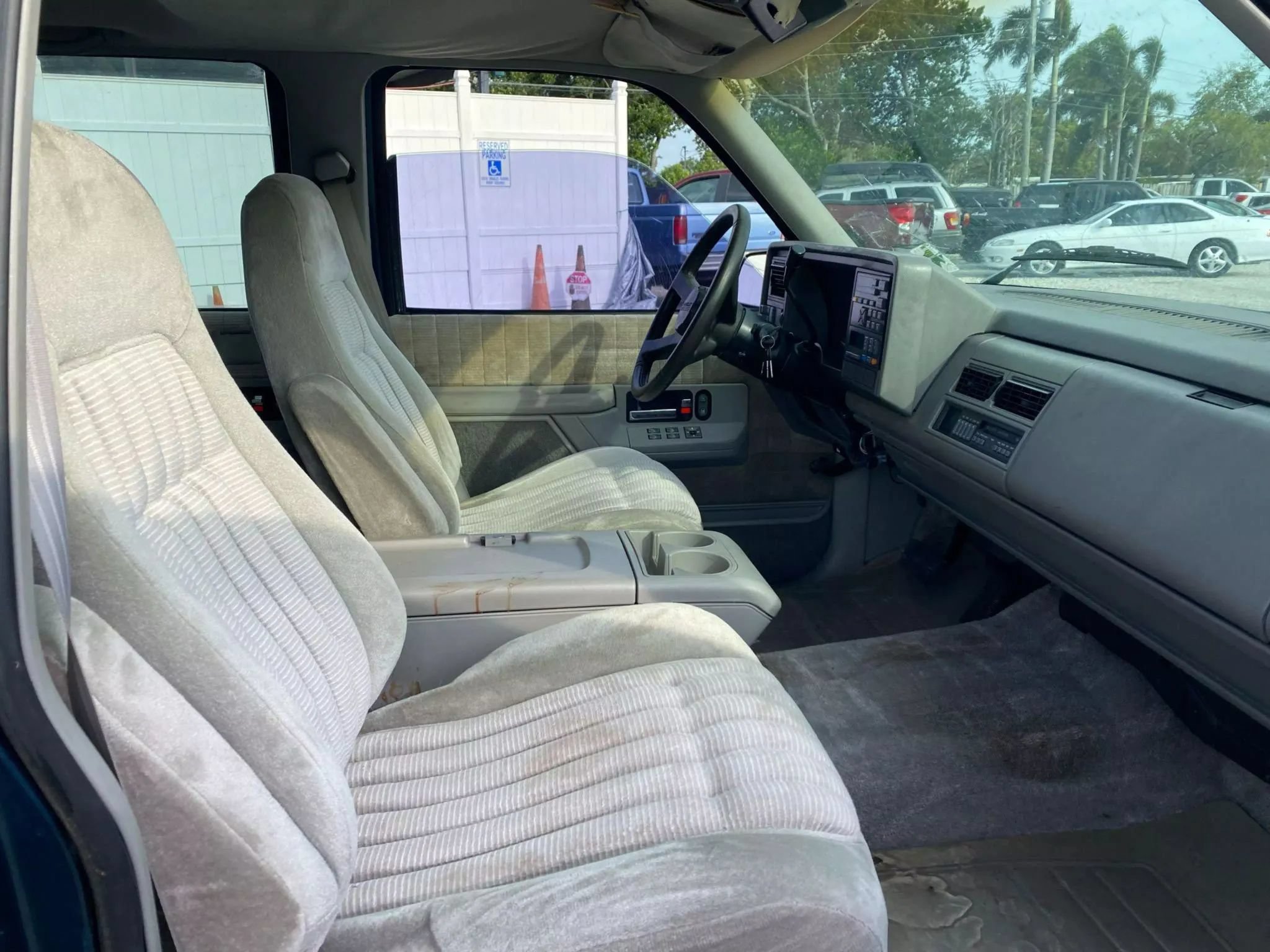 Used 1994 Chevrolet Suburban 2WD image 18
