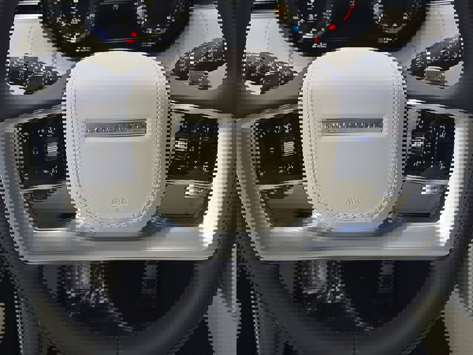 New 2026 Land Rover Range Rover SE image 15