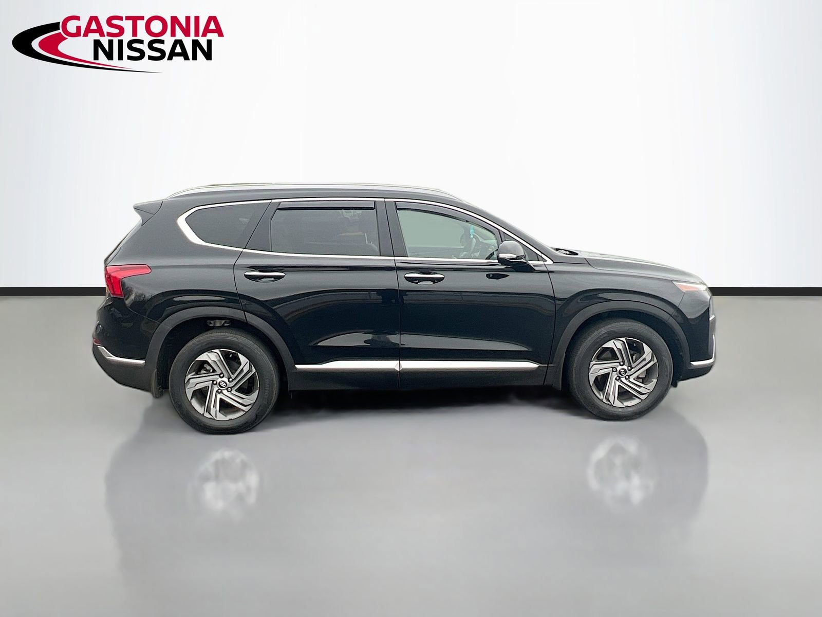 Used 2023 Hyundai Santa Fe SEL w/ Premium Package image 10
