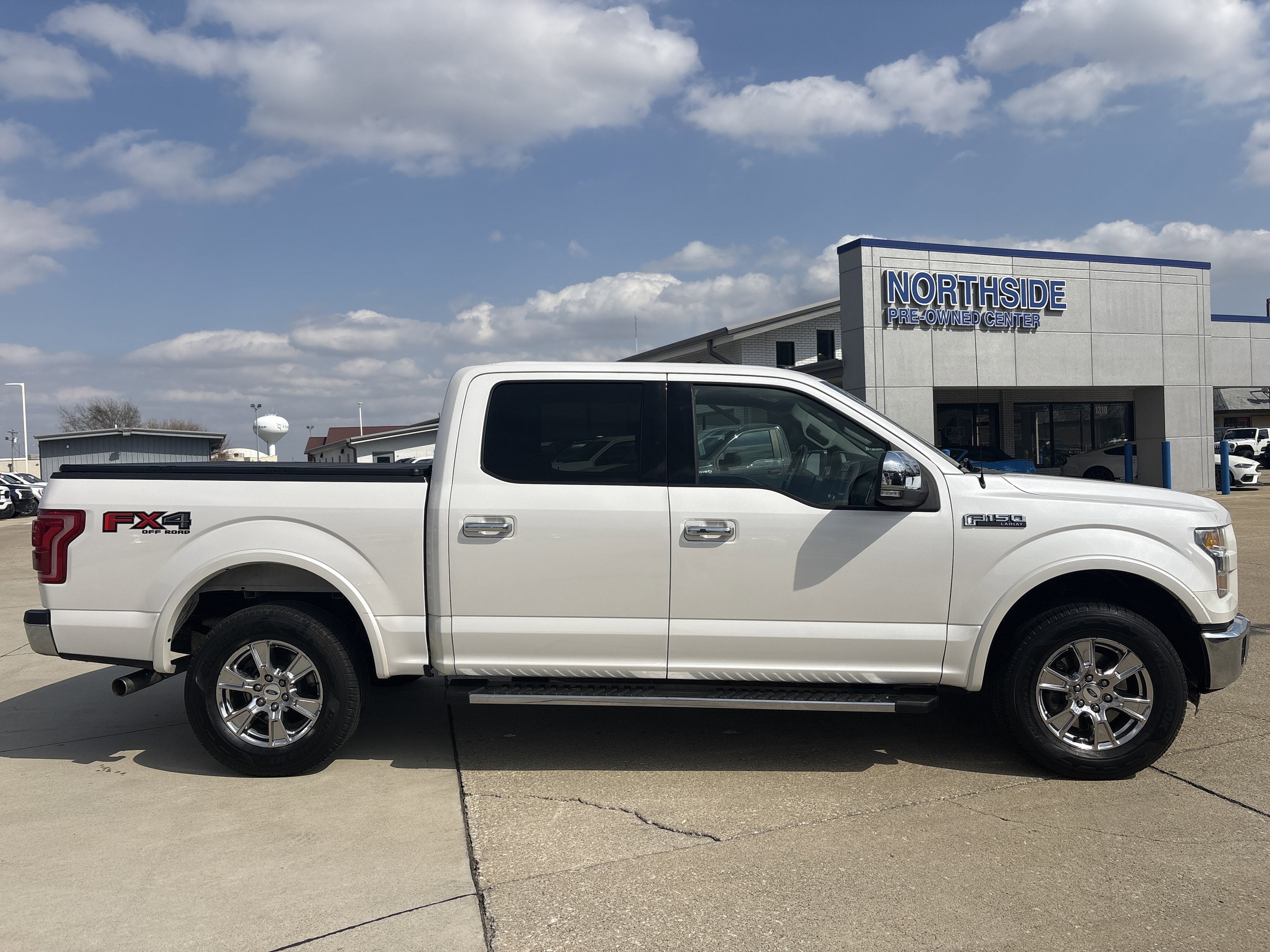 Used 2015 Ford F150 Lariat image 3