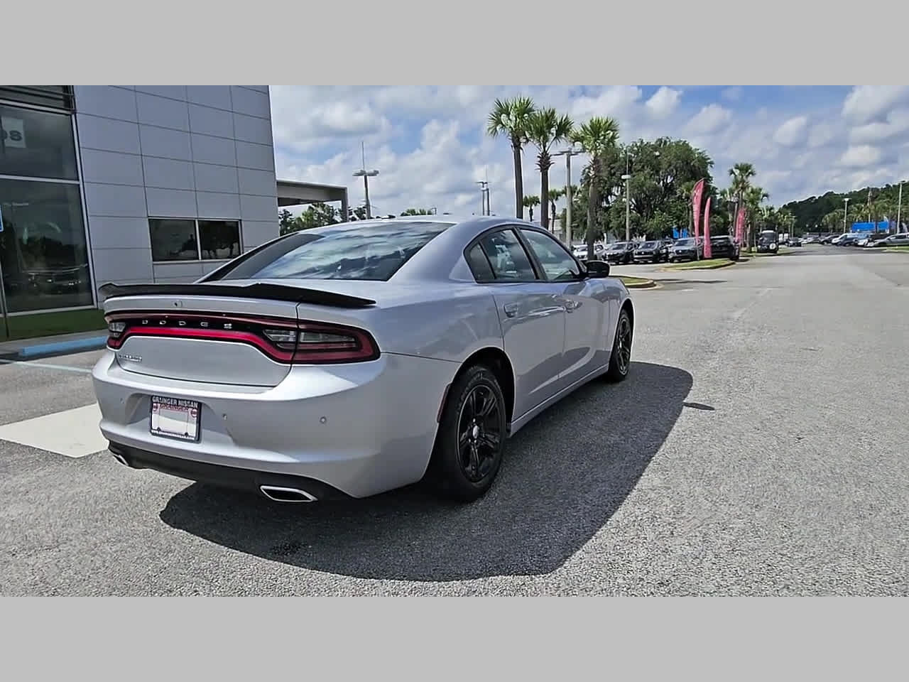 Used 2020 Dodge Charger SXT w/ Driver Convenience Group RWD image 32