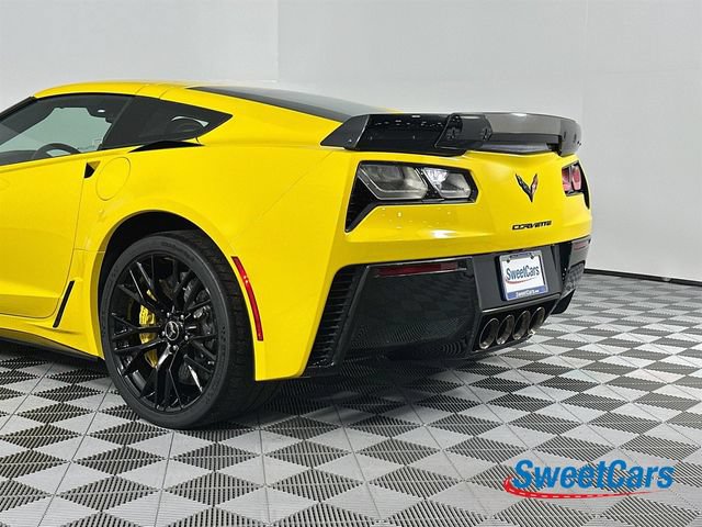 Used 2015 Chevrolet Corvette Z06 w/ 3LZ Preferred Equipment Group RWD image 46