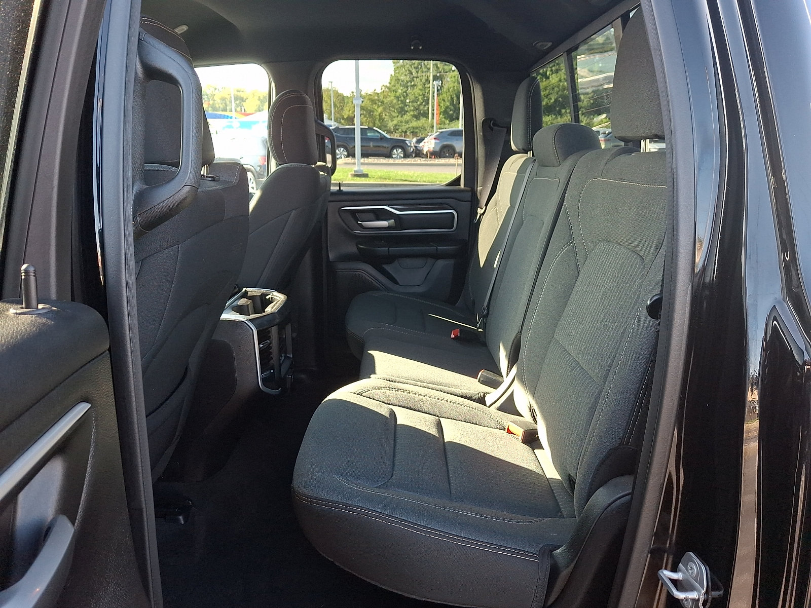 Used 2022 RAM 1500 Big Horn AWD/4WD image 10