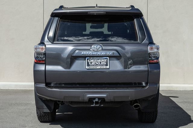 Used 2022 Toyota 4Runner SR5 Premium w/ Moonroof Package AWD/4WD image 4