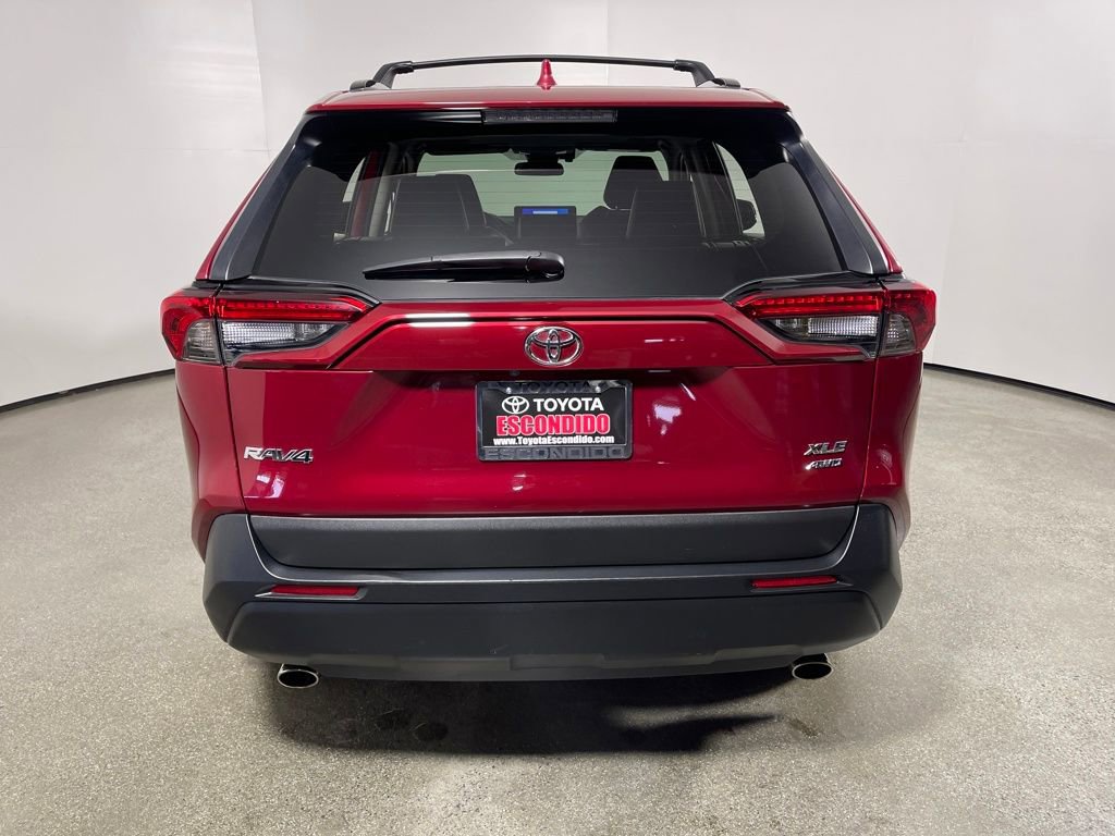 Used 2023 Toyota RAV4 XLE Premium image 4