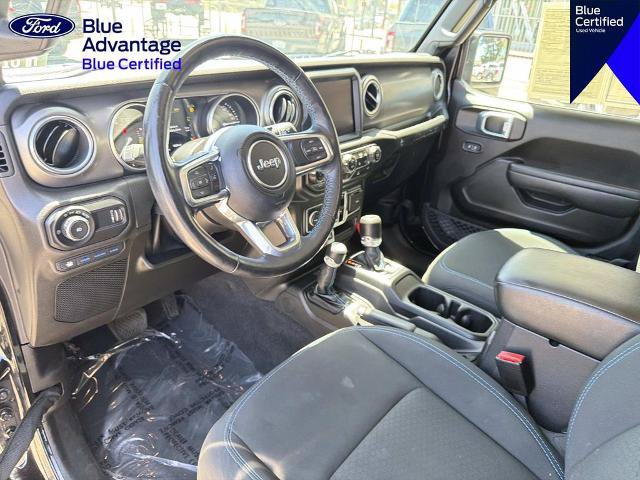 Used 2023 Jeep Wrangler Unlimited Rubicon 4xe w/ Cold Weather Group AWD/4WD image 16