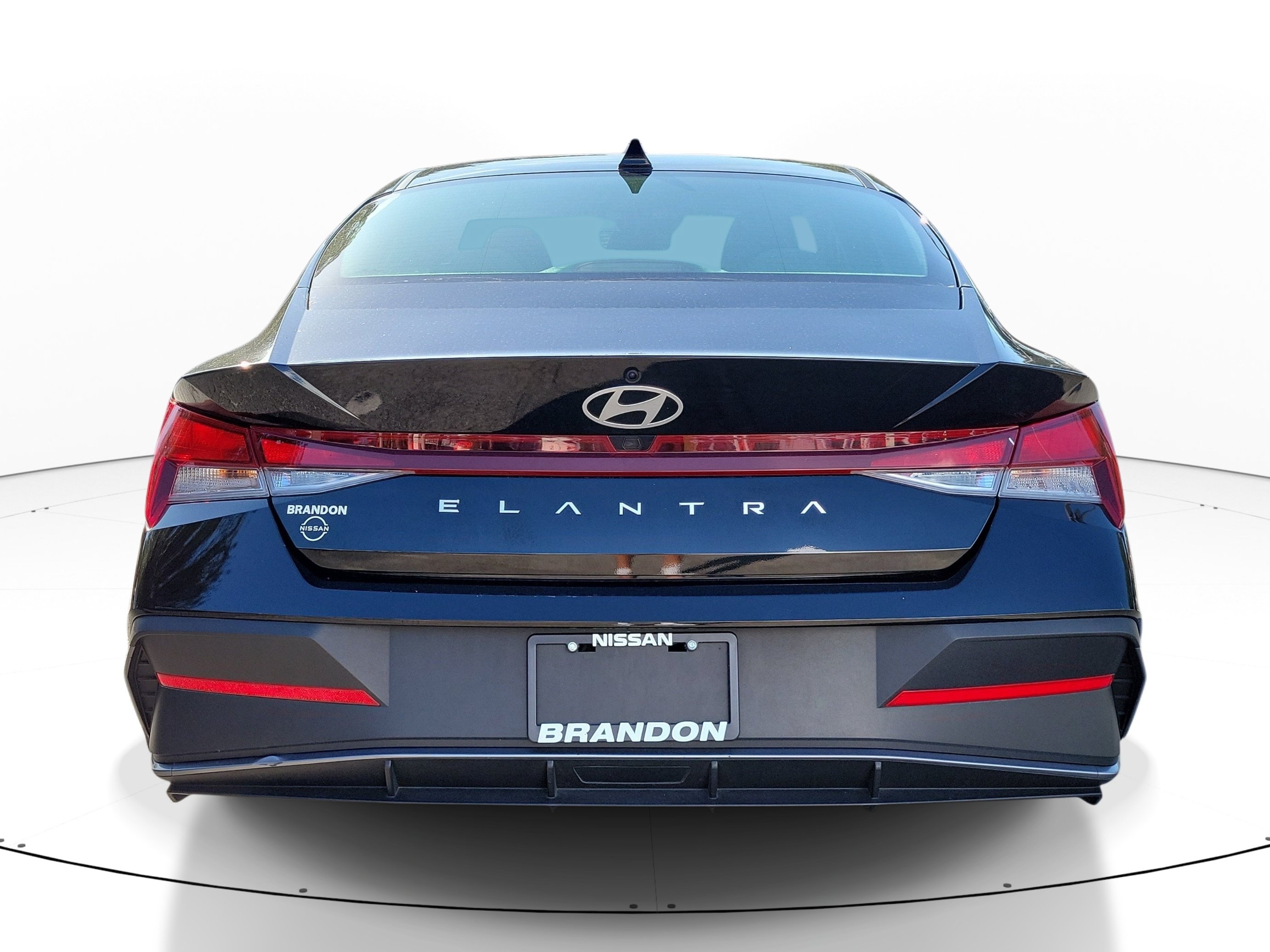 Used 2024 Hyundai Elantra SEL FWD image 6