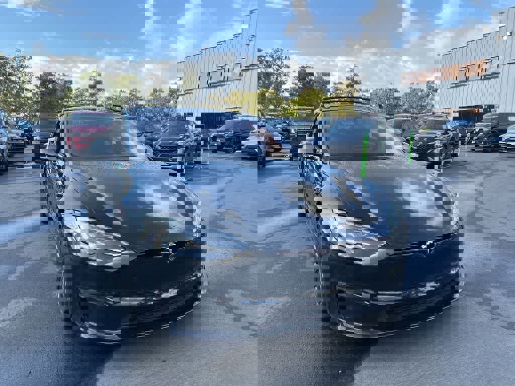 Used 2023 Tesla Model S Plaid image 1