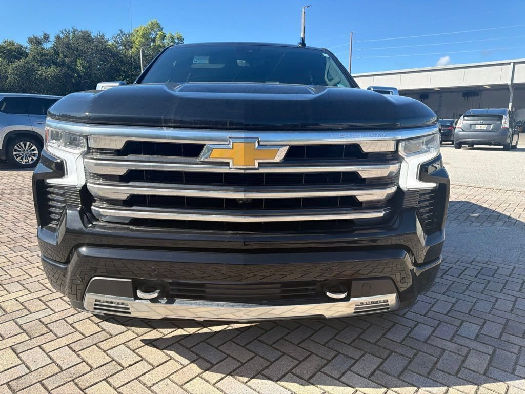 Used 2024 Chevrolet Silverado 1500 High Country w/ High Country Premium Package AWD/4WD image 8