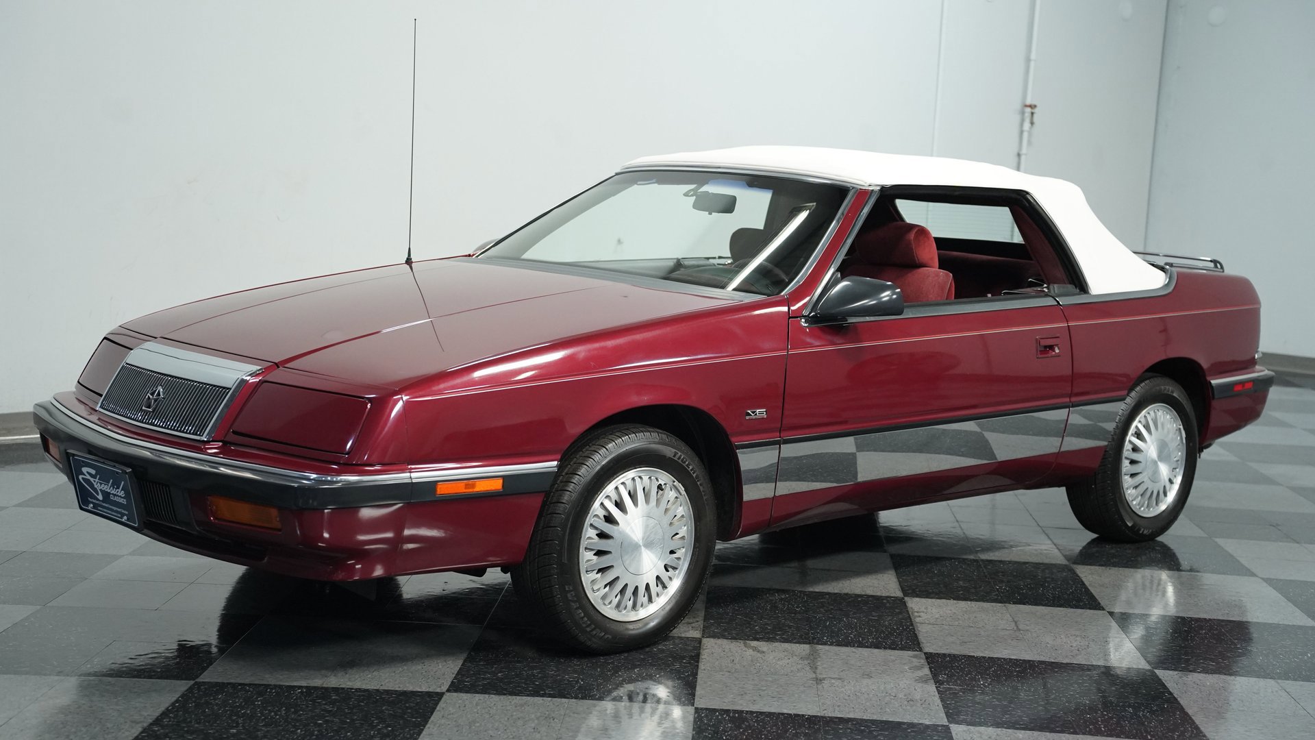 Used 1991 Chrysler LeBaron Convertible FWD image 6
