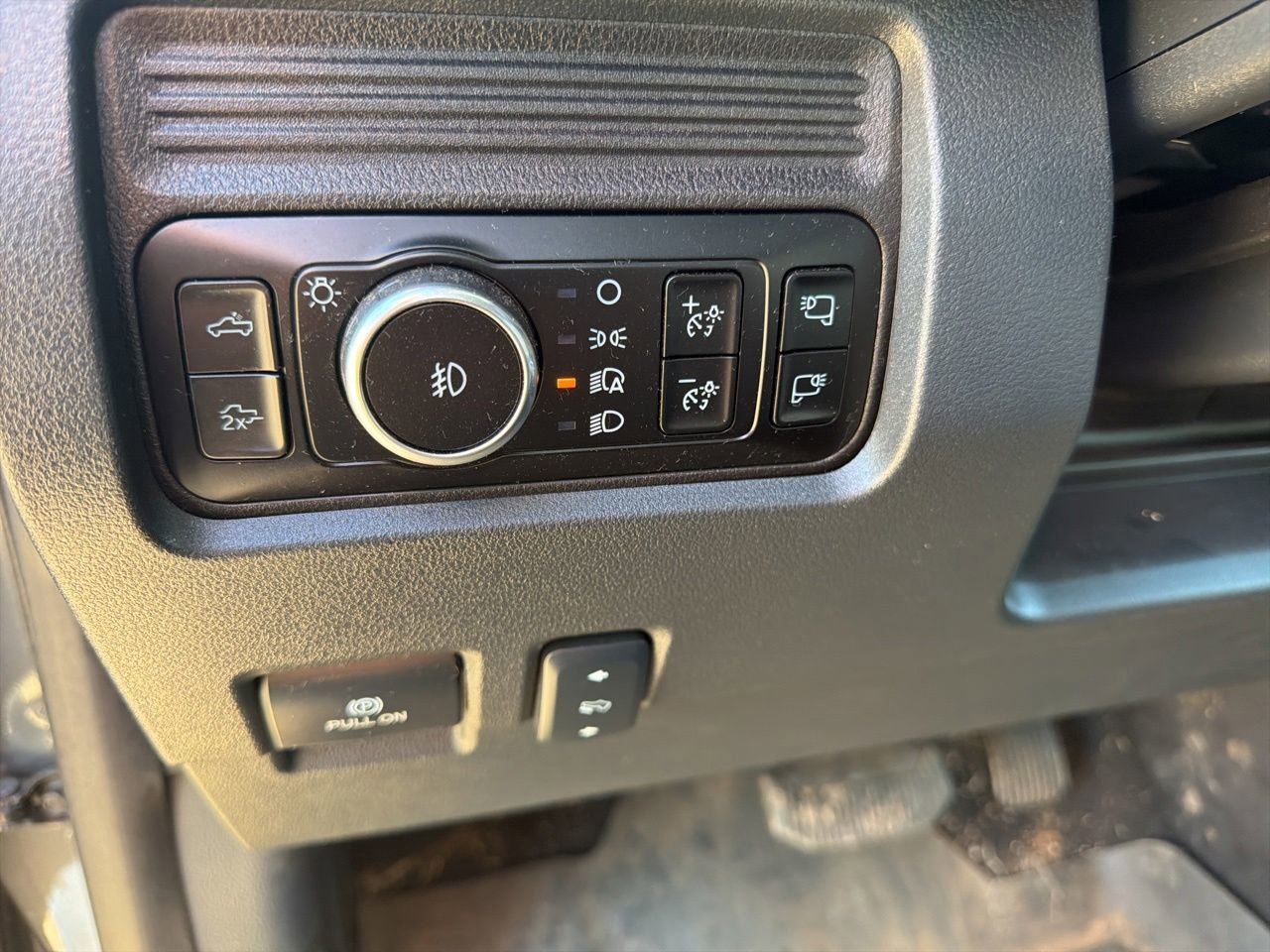 Used 2025 Ford F250 Lariat w/ Lariat Ultimate Package AWD/4WD image 25