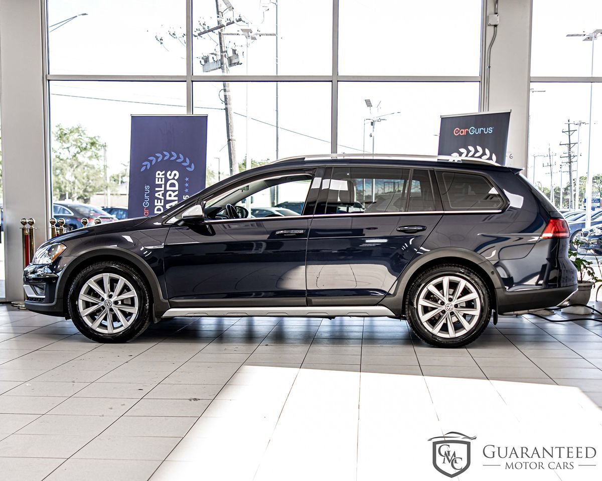 Used 2017 Volkswagen Golf Alltrack AWD/4WD image 6