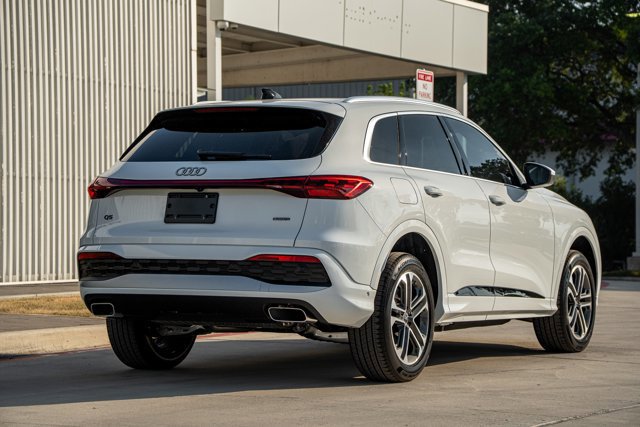 New 2025 Audi Q5 Premium w/ Convenience Package image 5