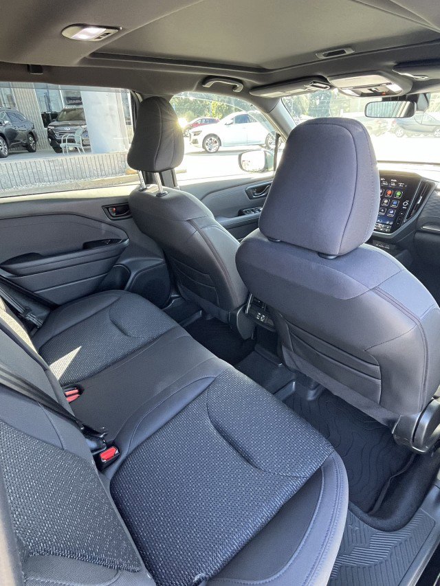 Used 2025 Subaru Forester Premium image 12