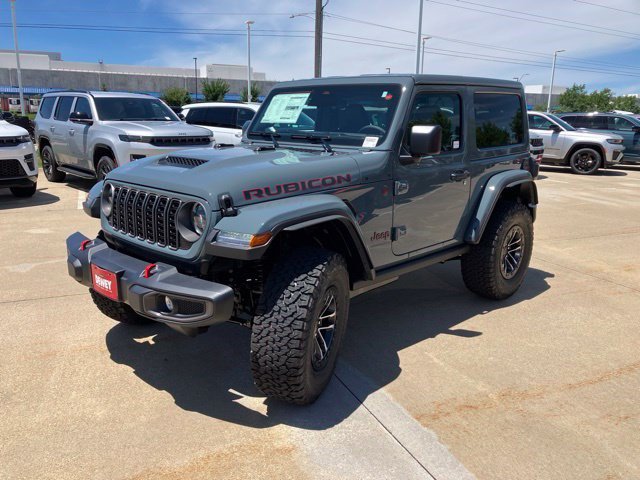 New 2026 Jeep Wrangler Rubicon w/ Xtreme 35 Tire Package AWD/4WD image 3