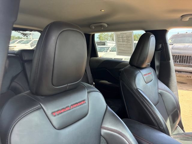 Used 2022 Jeep Cherokee Trailhawk w/ Comfort/Convenience Group AWD/4WD image 24