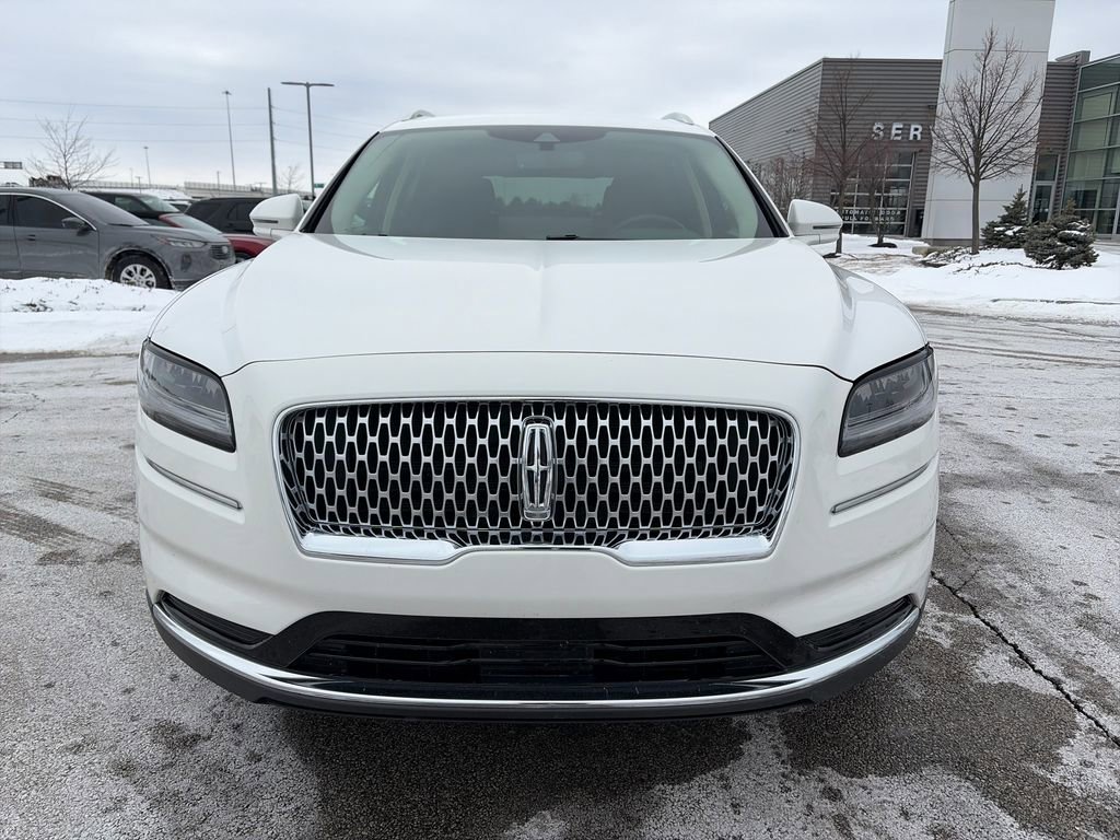 Used 2022 Lincoln Nautilus Standard w/ Premium Package image 2