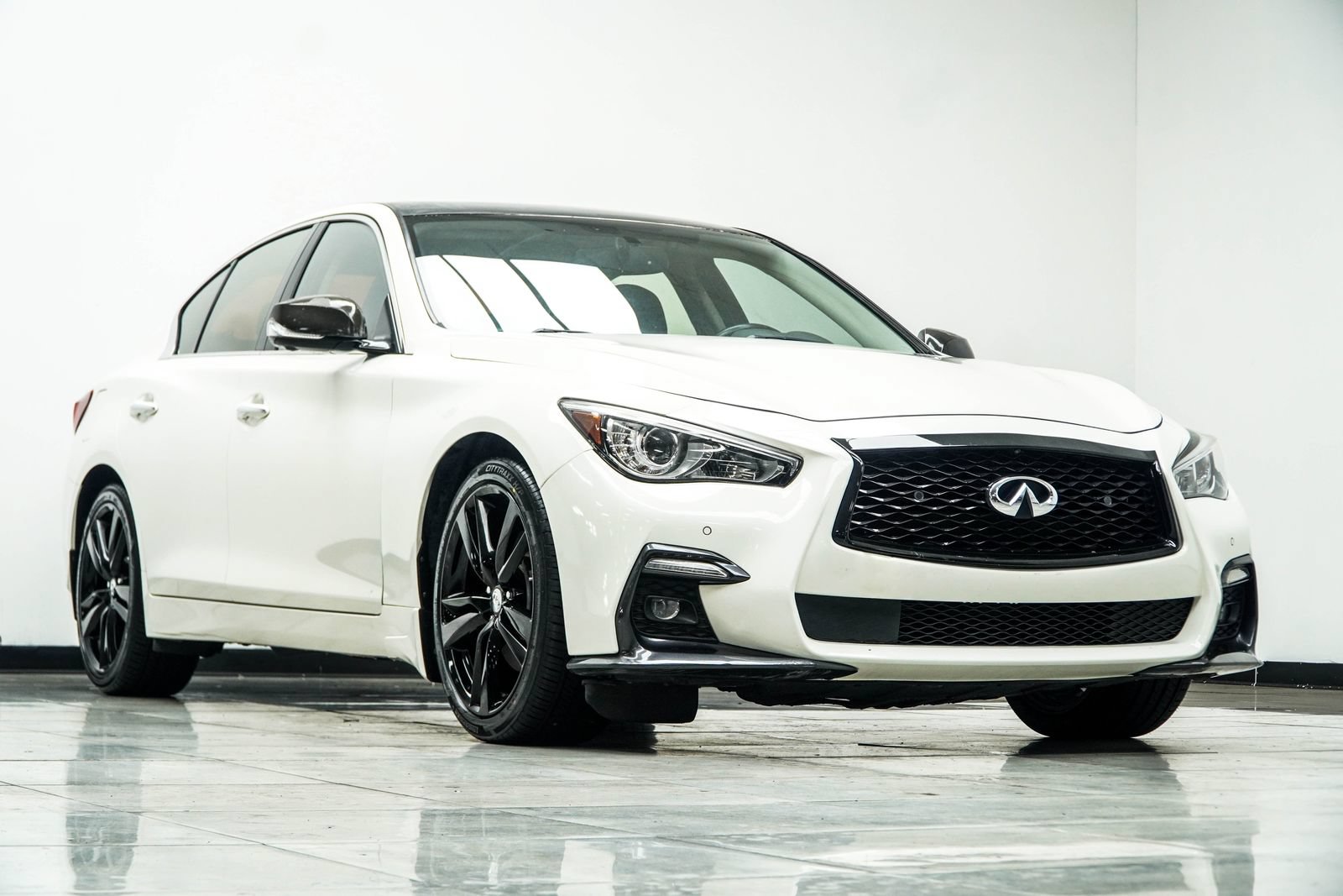 Used 2019 INFINITI Q50 Signature Edition AWD/4WD image 4