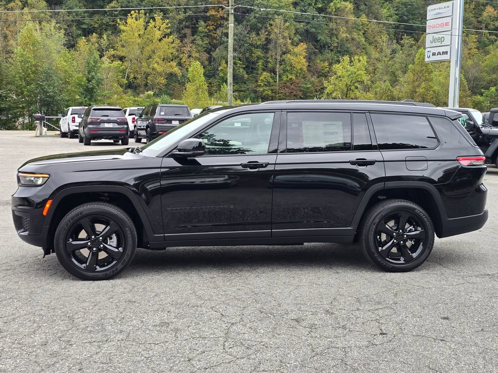 New 2025 Jeep Grand Cherokee L Altitude image 17