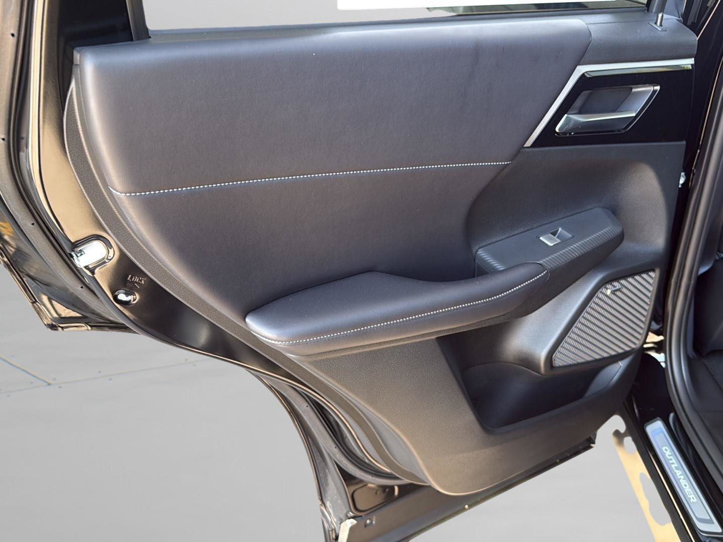 New 2026 Mitsubishi Outlander SE AWD/4WD image 29