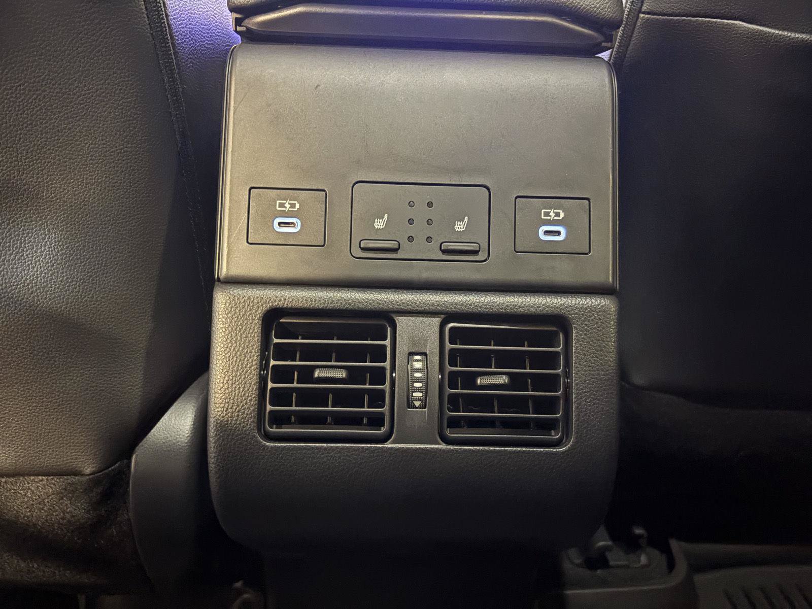 Used 2025 Subaru Solterra AWD/4WD image 28