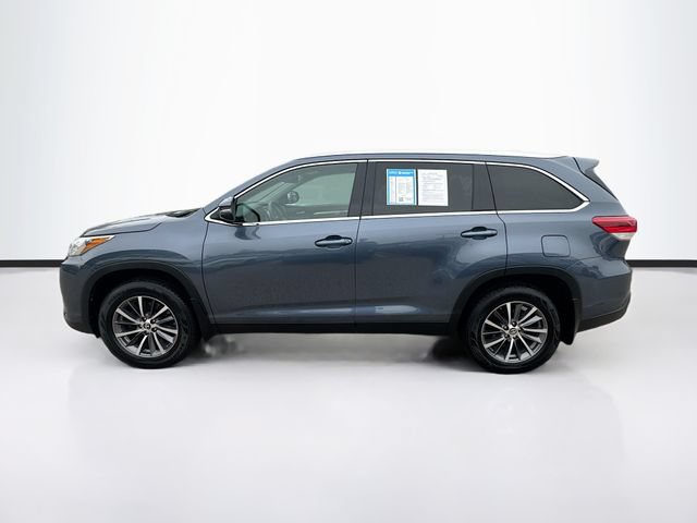 Used 2019 Toyota Highlander XLE AWD/4WD image 4