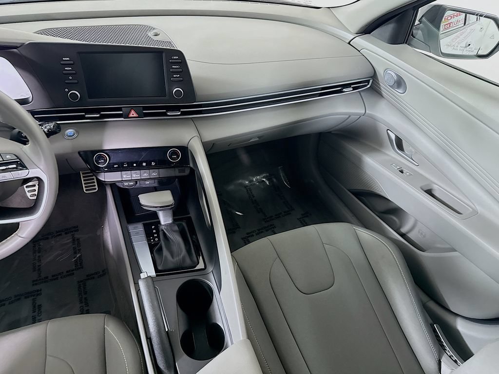 Certified 2025 Hyundai Elantra Sport FWD image 25