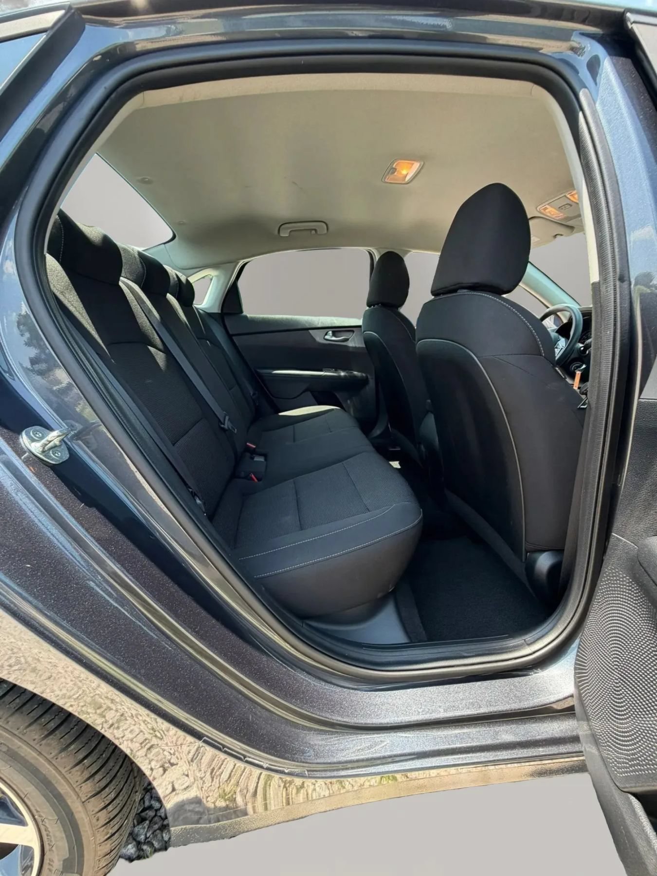 Used 2020 Kia Forte LXS FWD image 12