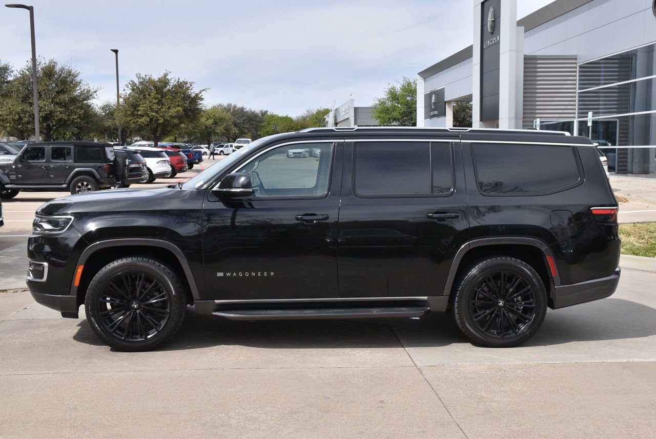 Used 2022 Jeep Wagoneer Series III w/ Rear Seat Video Group 1 image 12