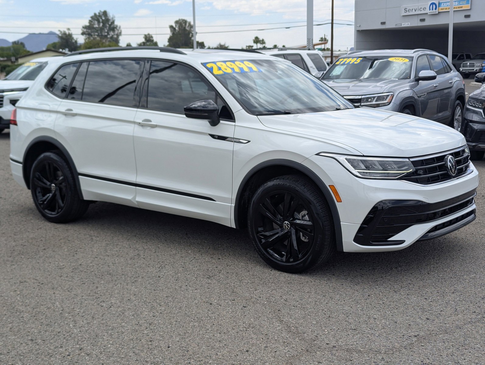 Used 2023 Volkswagen Tiguan SE R-Line