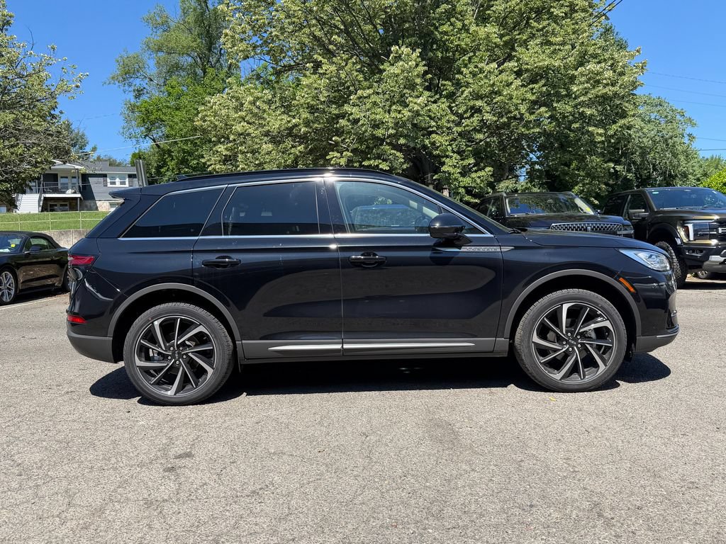 New 2026 Lincoln Corsair Reserve AWD/4WD image 2
