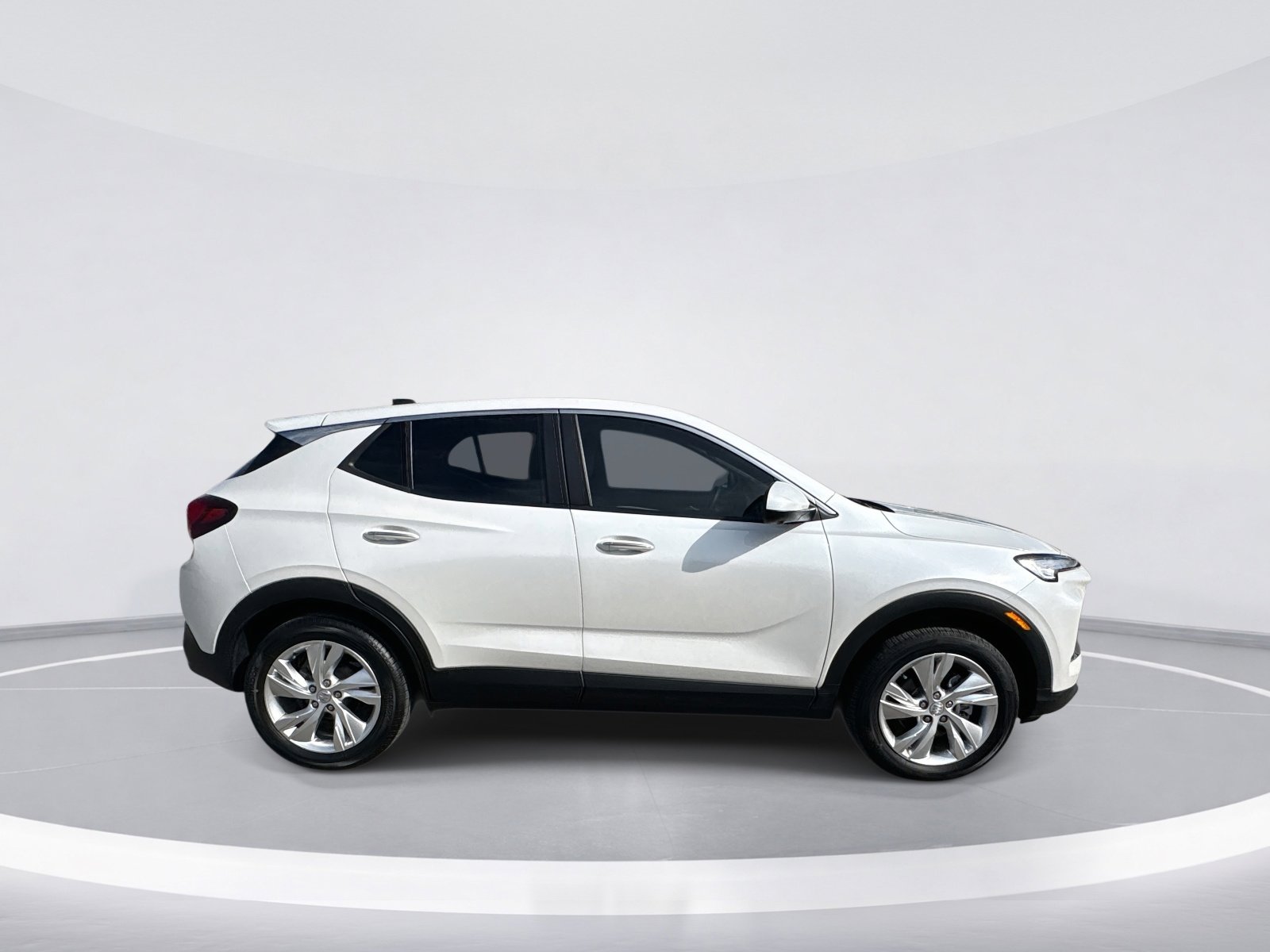 Certified 2024 Buick Encore GX Preferred w/ Comfort Package image 9