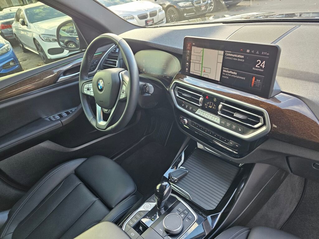 Used 2024 BMW X3 xDrive30i image 11
