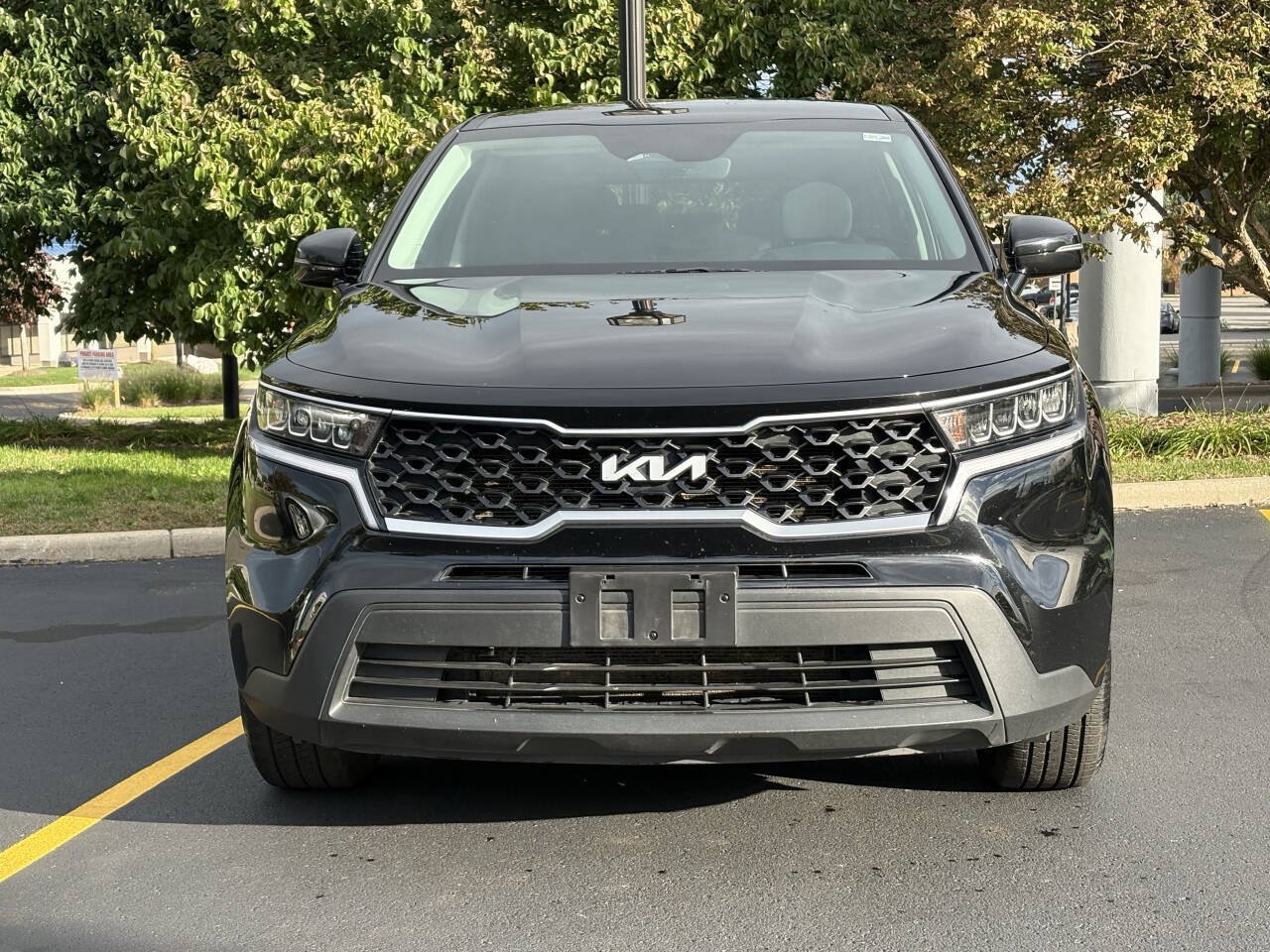 Used 2023 Kia Sorento LX FWD image 4