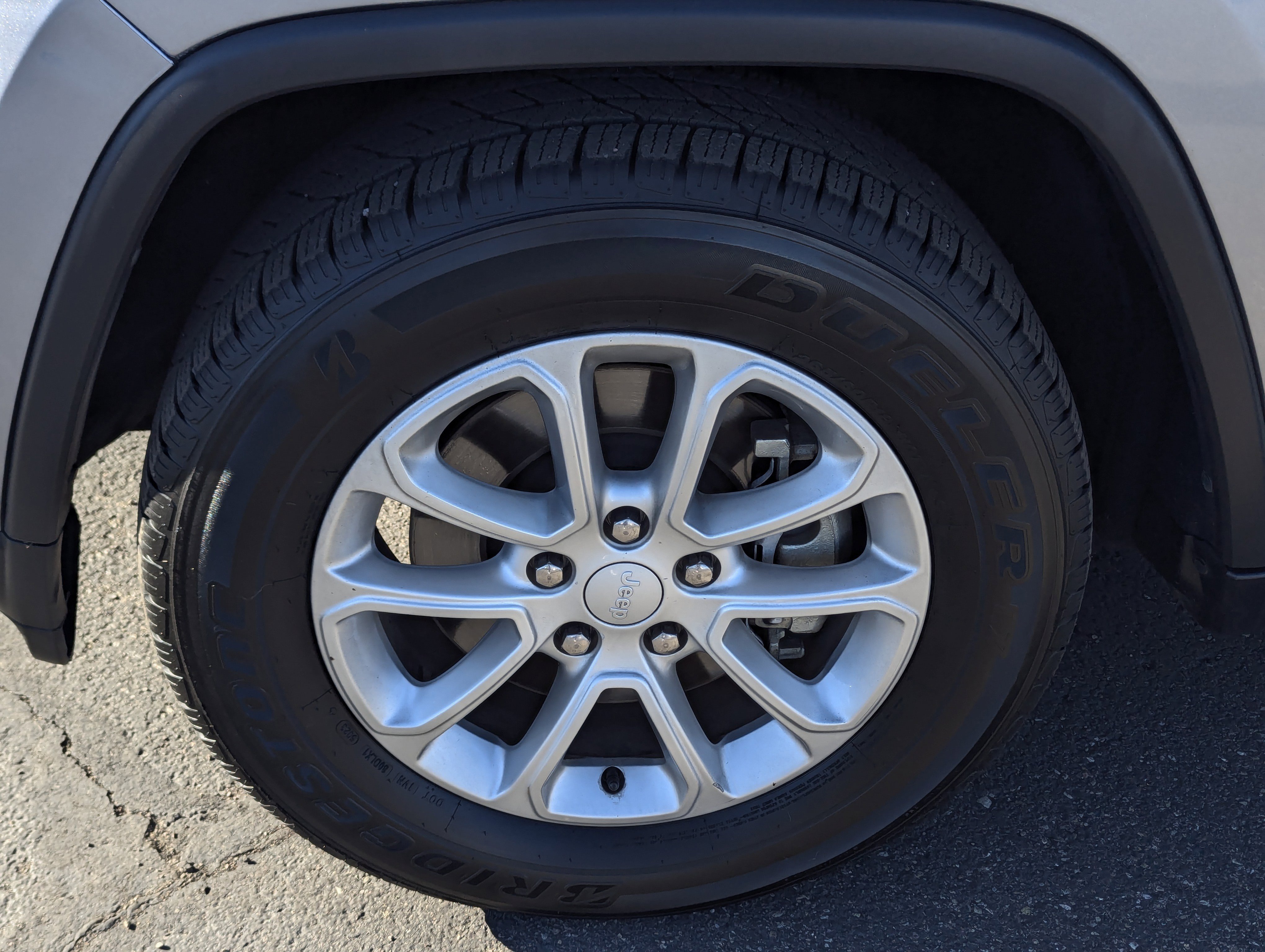 Certified 2021 Jeep Grand Cherokee Laredo image 7