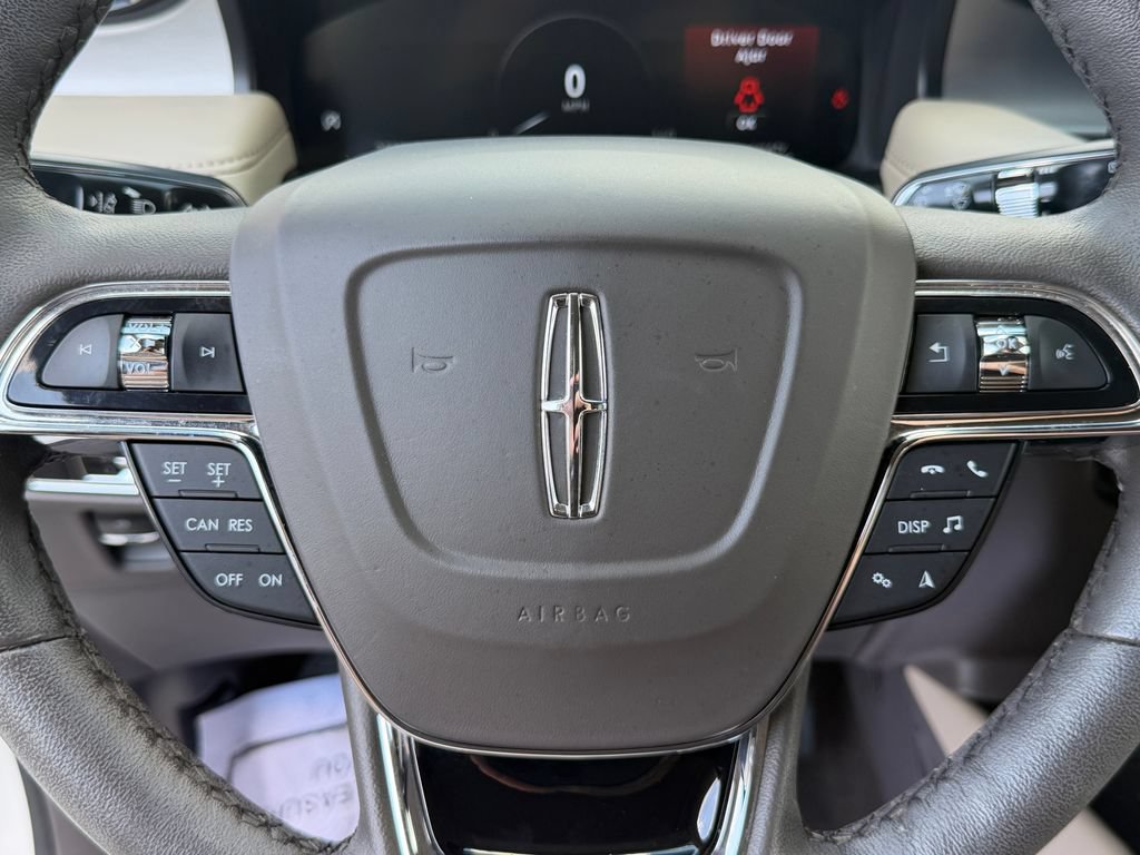 Used 2023 Lincoln Nautilus FWD w/ Premium Package image 19