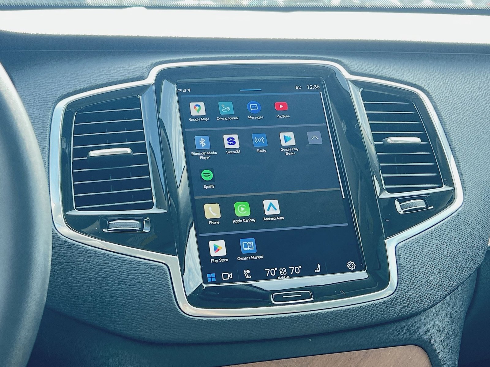 Certified 2023 Volvo XC90 B5 Plus w/ Protection Package Premier image 18