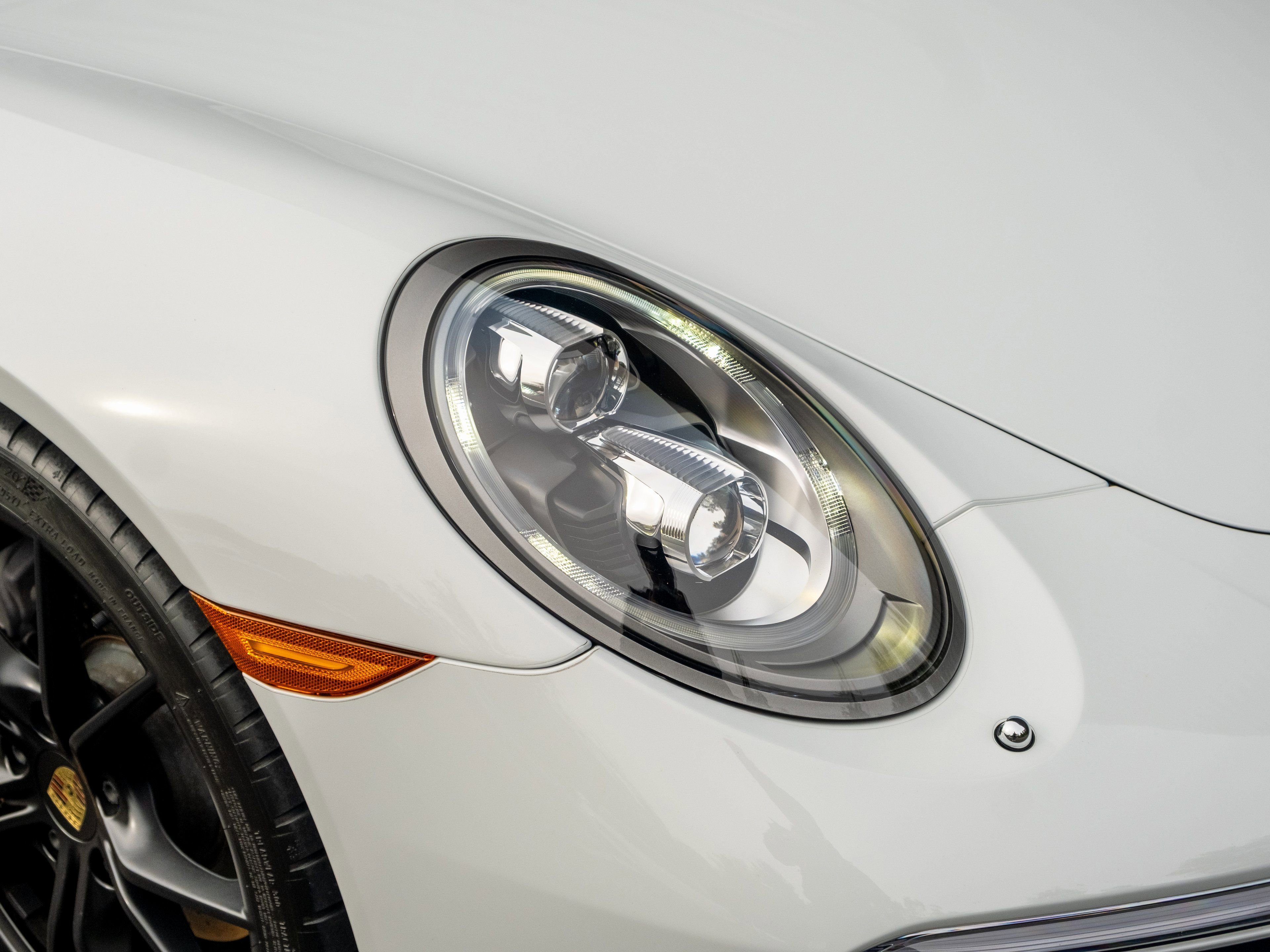 Certified 2017 Porsche 911 Carrera RWD image 34